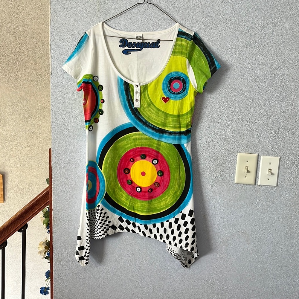 A Desigual short sleeve dress w/ decorative buttons